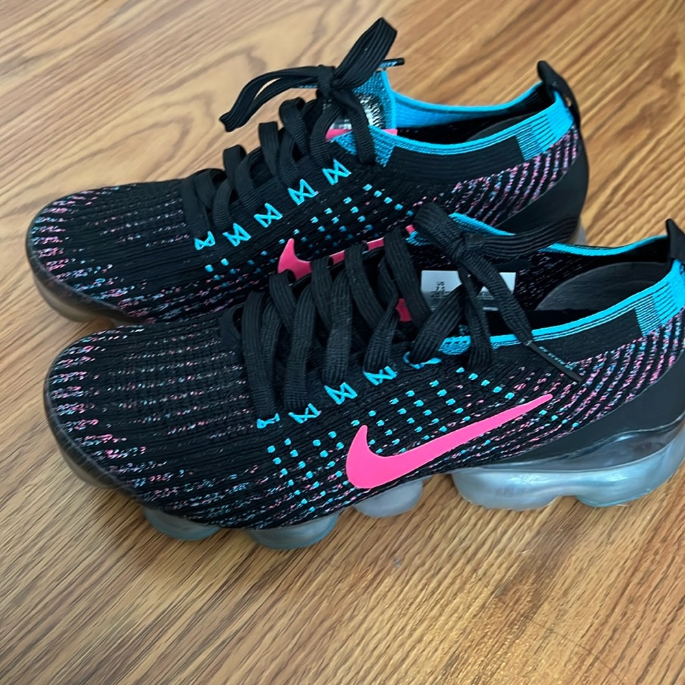 Super cute Vapormax Nike sneakers